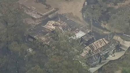 El hombre que sobrevivió dentro de un horno al incendio de su casa en Australia