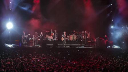 Imágenes del concierto que Leiva ofreció en el Navarra Arena en Pamplona.