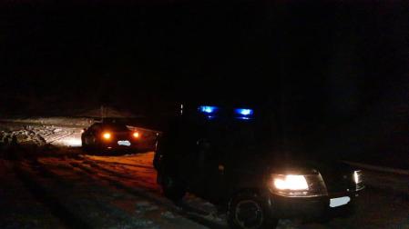 Pasan la noche en su coche tras quedar atrapadas en la nieve en Belagua