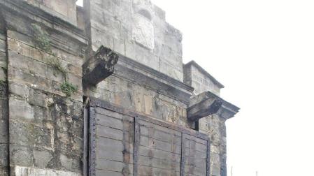 Pamplona pone a punto su puente levadizo ante el paso de los Reyes Magos