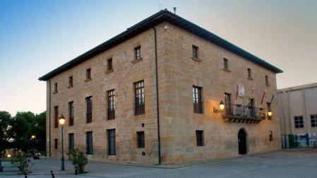 Casagrande o Casa Goyena, uno de los edificios emblemáticos de Murillo el Fruto.