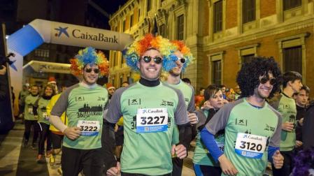 Fotos de la San Silvestre de Pamplona 2019, en la que han participado cerca de 5.000 corredores.