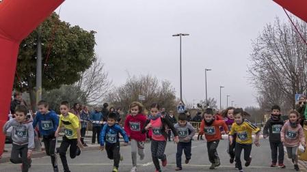 Los más pequeños fueron protagonistas de la San Silvestre de Villatuerta.