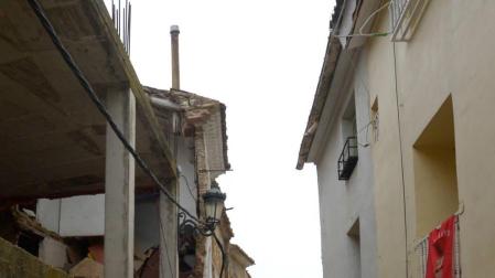Se cae una pared en la calle Cantarranas de Peralta