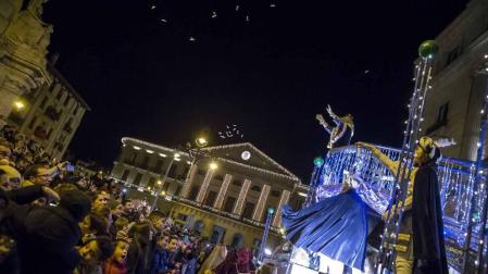 Fotos de la llegada de los Reyes Magos a Pamplona y de la cabalgata