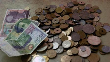 Los españoles conservan aún 1.691 millones de euros en pesetas