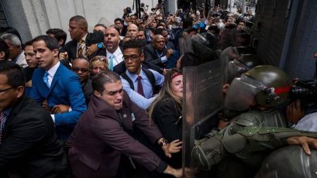 El chavismo da un golpe y se hace con el control de la Asamblea Nacional venezolana