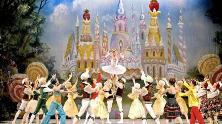 El cascanueces de Chaikovski, con coreografía de Marius Petipa, el domingo en el Baluarte.