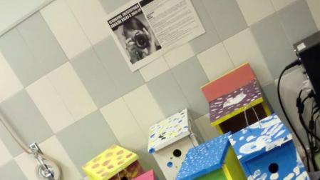 150 cajas nido educativas en Pamplona
