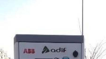 El AVE 'rescata' el coche eléctrico con un plan para poblar de cargadores el país