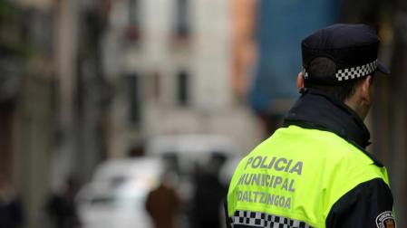 Denuncian en Pamplona a 4 establecimientos y 2 bares por vender alcohol a menores