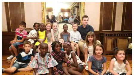 Niños guineanos buscan hogar