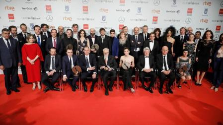 Autoridades y premiados posan en la foto final tras la gala de los Premios Forqué