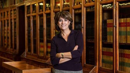 La ministra de Justicia en funciones, Dolores Delgado, en una entrevista con Efe tras ejercer como notaria mayor del Reino durante la exhumación en el Valle de los Caídos.