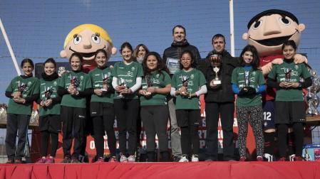 Los protagonistas de los diferentes premios otorgados en la ceremonia de clausura del torneo celebrada el lunes, 7 de enero.