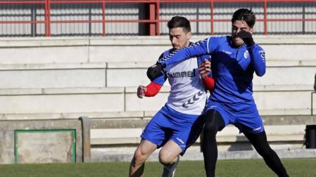 Kike Barja completa por primera vez el partidillo en un entrenamiento