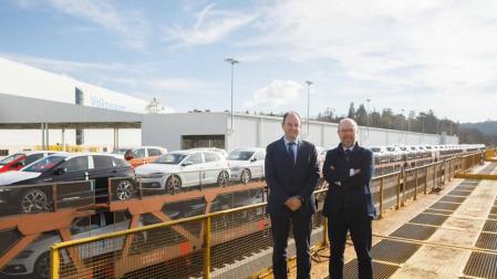 Alfonso Eslava, director de Logística y Pablo Mendívil, gerente de Programación y Control de la Producción y Distribución de Volkswagen Navarra