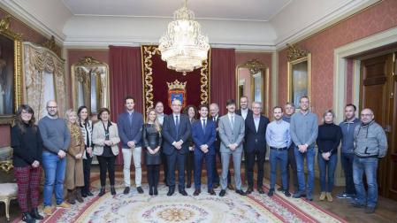 El Ayuntamiento recibe a Juan Abascal, Premio Internacional Everis a la innovación