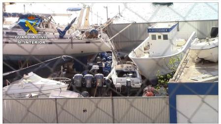 Los arrestados compraban embarcaciones a un depósito de Almería que custodiaba neumáticas intervenidas.