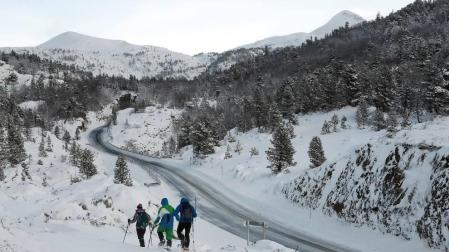 La nieve ha cubierto este domingo la zona de Larra-Belagoa.