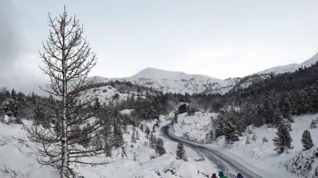 La nieve ha cubierto este domingo la zona de Larra-Belagoa.