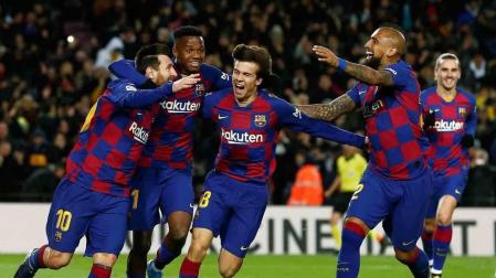 Messi brinda la primera victoria a Setién