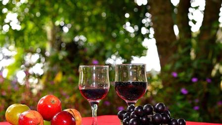 Un pigmento vegetal presente en las cebollas y el vino tinto reduce la presión arterial