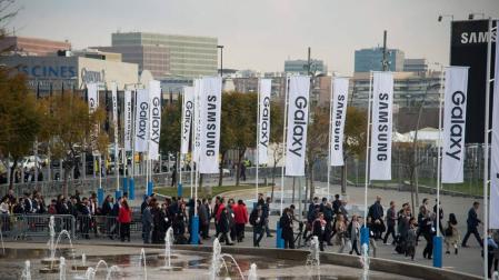 Barcelona, el reino del 'smartphone' tras la primera jornada del MWC