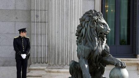 Calvo pide que el Congreso acorte su nombre para no excluir a las diputadas