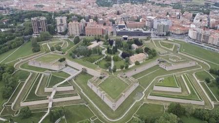 Con el lema 'Pamplona es mucho más' la ciudad potencia también sus murallas
