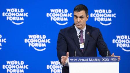 El presidente del Gobierno, Pedro Sánchez, interviene en la segunda jornada del Foro Davos, este miércoles, en Davos (Suiza).