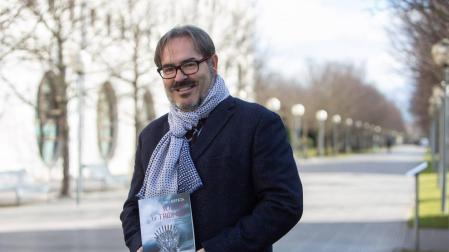 Un catedrático de la UPNA analiza los conflictos de 'Juego de tronos' en su nuevo libro