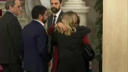 Los presos del 'procés', aclamados a su llegada al Parlament