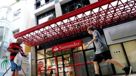 El Santander gana 6.515 millones en 2019, el 17 % menos, por el 'brexit'