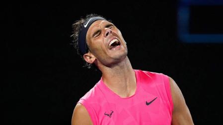 Nadal se lamenta en el partido frente a Thiem.