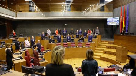 El Parlamento foral insta a impulsar la integración de menores desprotegidos