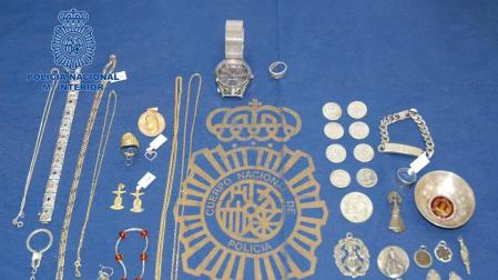 Dos detenidas en Pamplona acusadas del robo de joyas por un valor de 10.000 euros