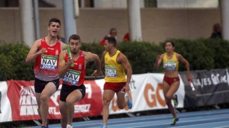 La lluvia no ha impedido que en el estadio de Larrabide se celebre el campeonato Nacional de Federación de Atletismo