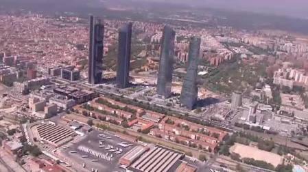 Un dron obliga el aeropuerto de Madrid durante casi dos horas