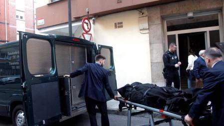 Hallado el cadáver de una mujer en su piso en Gijón