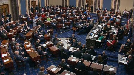 El Senado absuelve a Trump en la fase final del 'impeachment'
