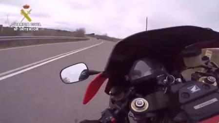 Vídeo: Identifican a 10 moteros por conducir de forma temeraria y grabarse en vídeo en Mataburros (Navarra)