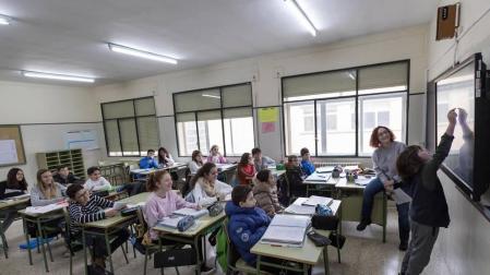 Alumnado del IES Benjamín de Tudela durante una jornada lectiva.