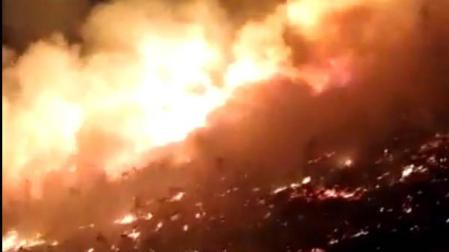 Incendio provocado por la caída de un cable de repetidor en Leitza