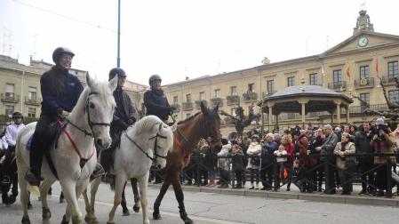 Cientos de personas participaron en los diferentes actos programados en la jornada central de las ferias