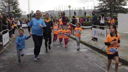 La cuarta edición de esta carrera, destinada a recaudar fondos para el cáncer infantil, contó con 2.006 inscritos