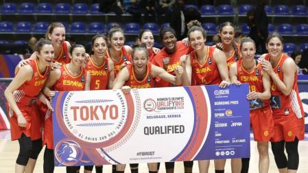 Las jugadoras de la selección española de baloncesto celebran su clasificación para Tokio 2020.