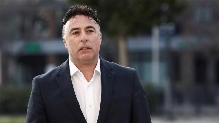 El expresidente del Granada Quique Pina llega al Palacio de Justicia de Navarra.