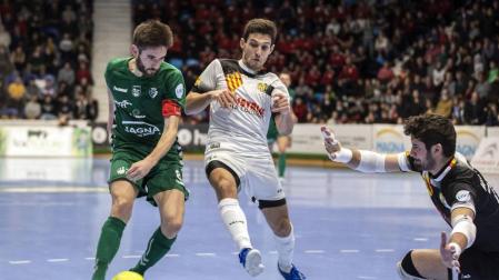 Roberto Martil, capitán de Osasuna Magna, renueva por tres temporadas