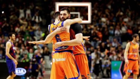 El Valencia destrona a un campeón muy intermitente